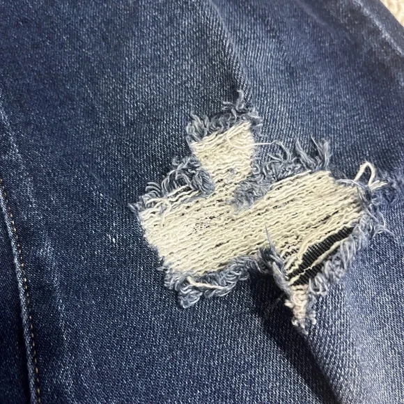 Buckle Exclusive Kancan Ultra High Rise Skinny - Picture 5 of 7